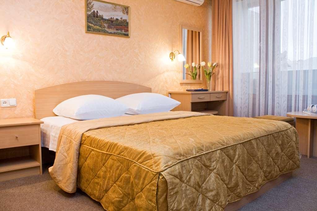 Salute Hotel Kyiv Room photo